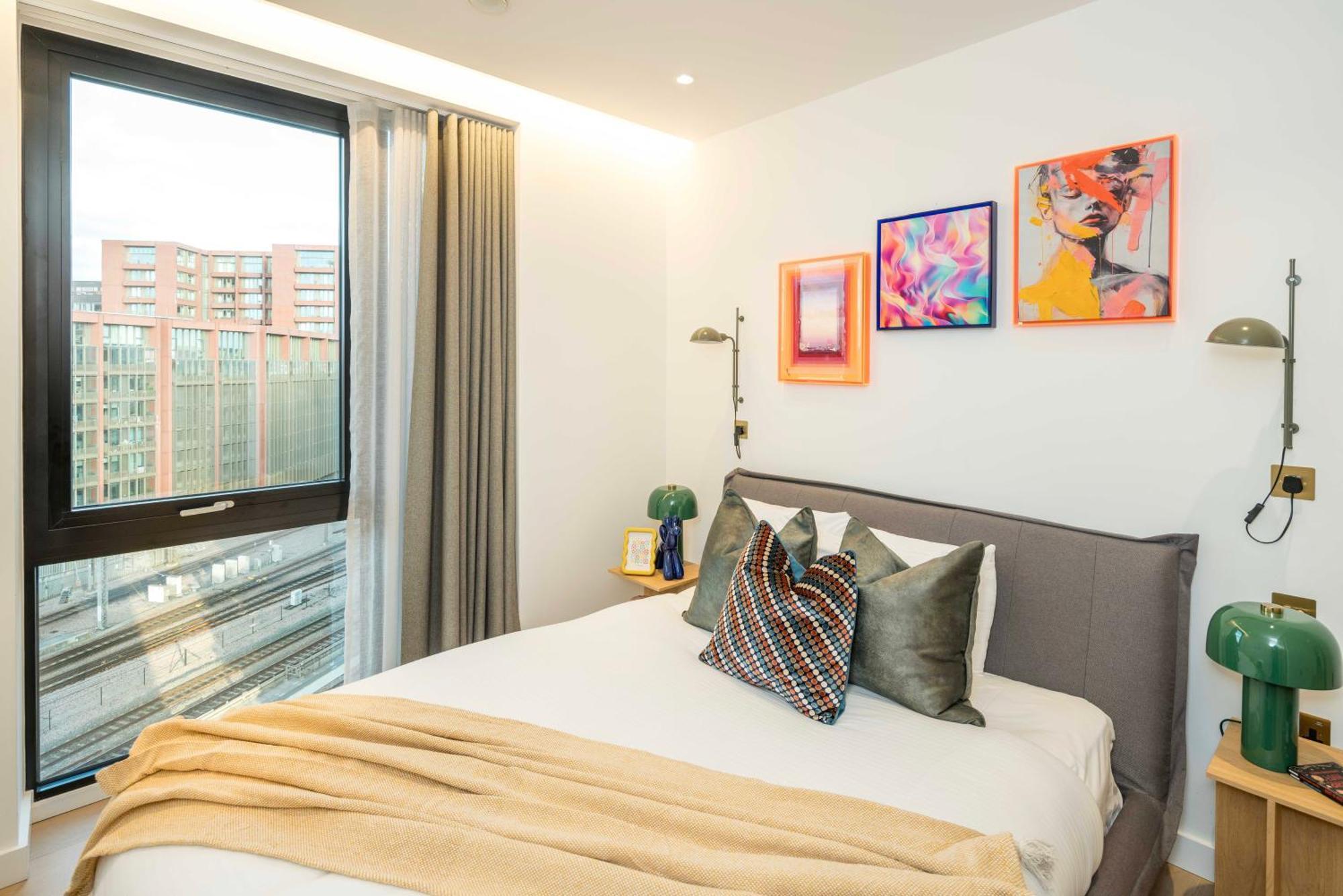 Kings Cross-new Development-super Luxury-sunset View-central